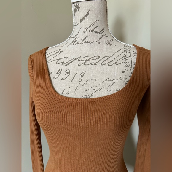 George Tan Ribbed Apparel - Picture 3 of 7